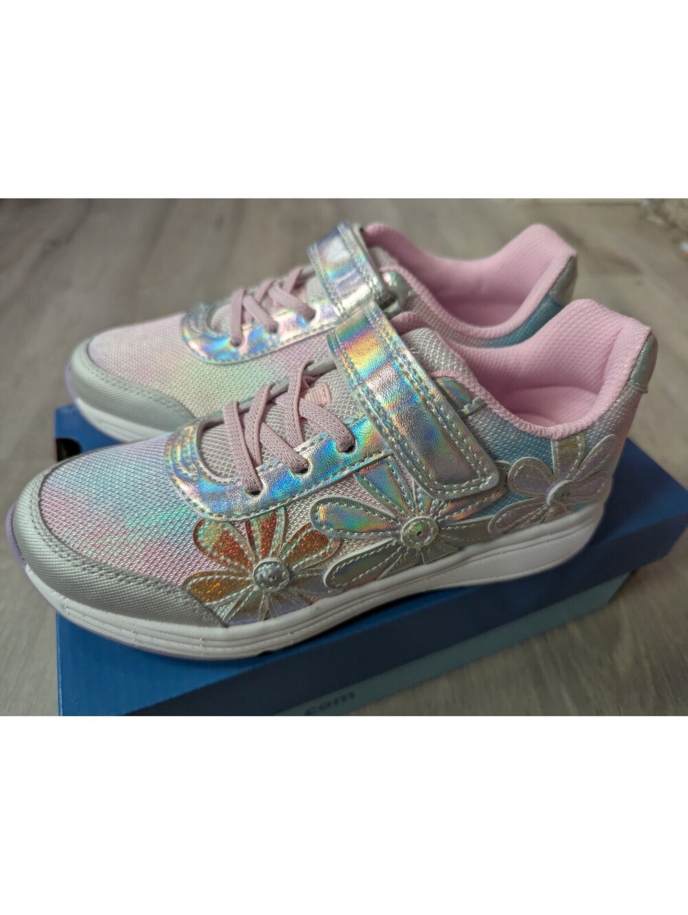 Stride Rite Daisy Sneakers